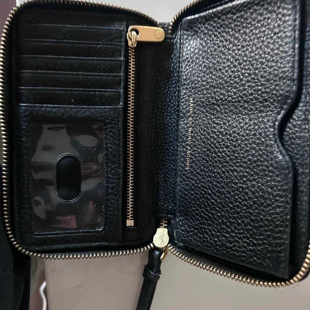 Marc by Marc Jacobs Black Leather Zip-Around Wristlet